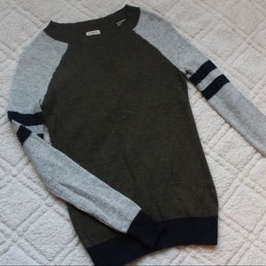 💛 J Crew Varsity Sweater